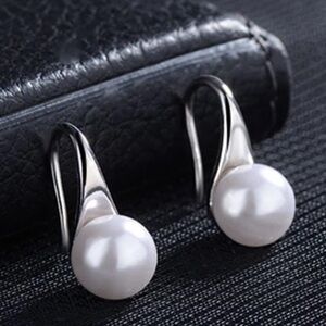 💎STUDIOGEMZ Sterling Silver White Pearl Slipper Earrings